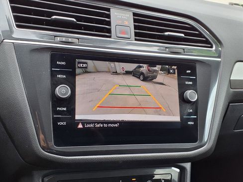 Used 2023 Volkswagen Tiguan SE image 23