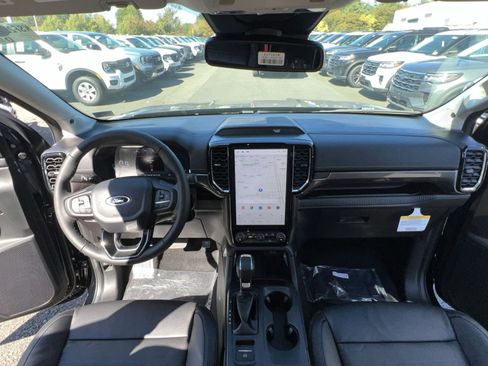 New 2025 Ford Ranger Lariat w/ FX4 Off-Road Package image 23