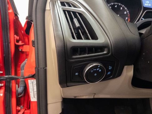 Used 2012 Ford Focus SEL image 22