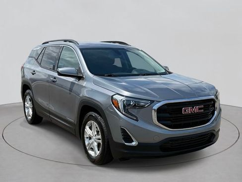 Used 2019 GMC Terrain SLE w/ Driver Convenience Package FWD image 3