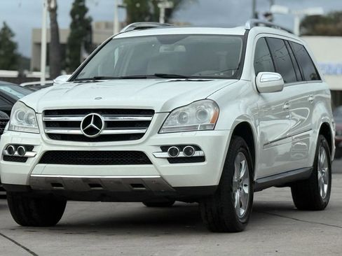 Used 2010 Mercedes-Benz GL 450 4MATIC image 4