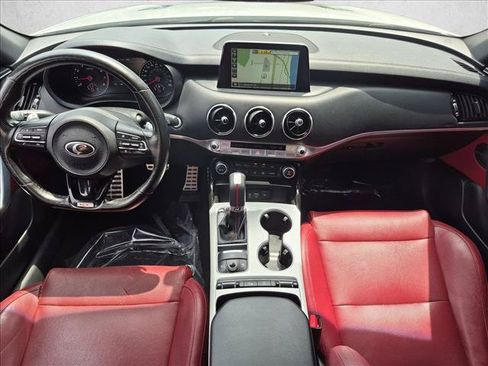 Used 2018 Kia Stinger GT1 RWD image 19