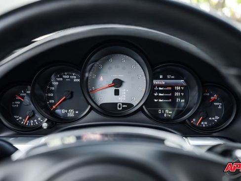 Used 2013 Porsche 911 Carrera 4S image 10