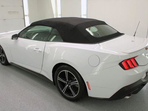 Used 2025 Ford Mustang Premium RWD image 29