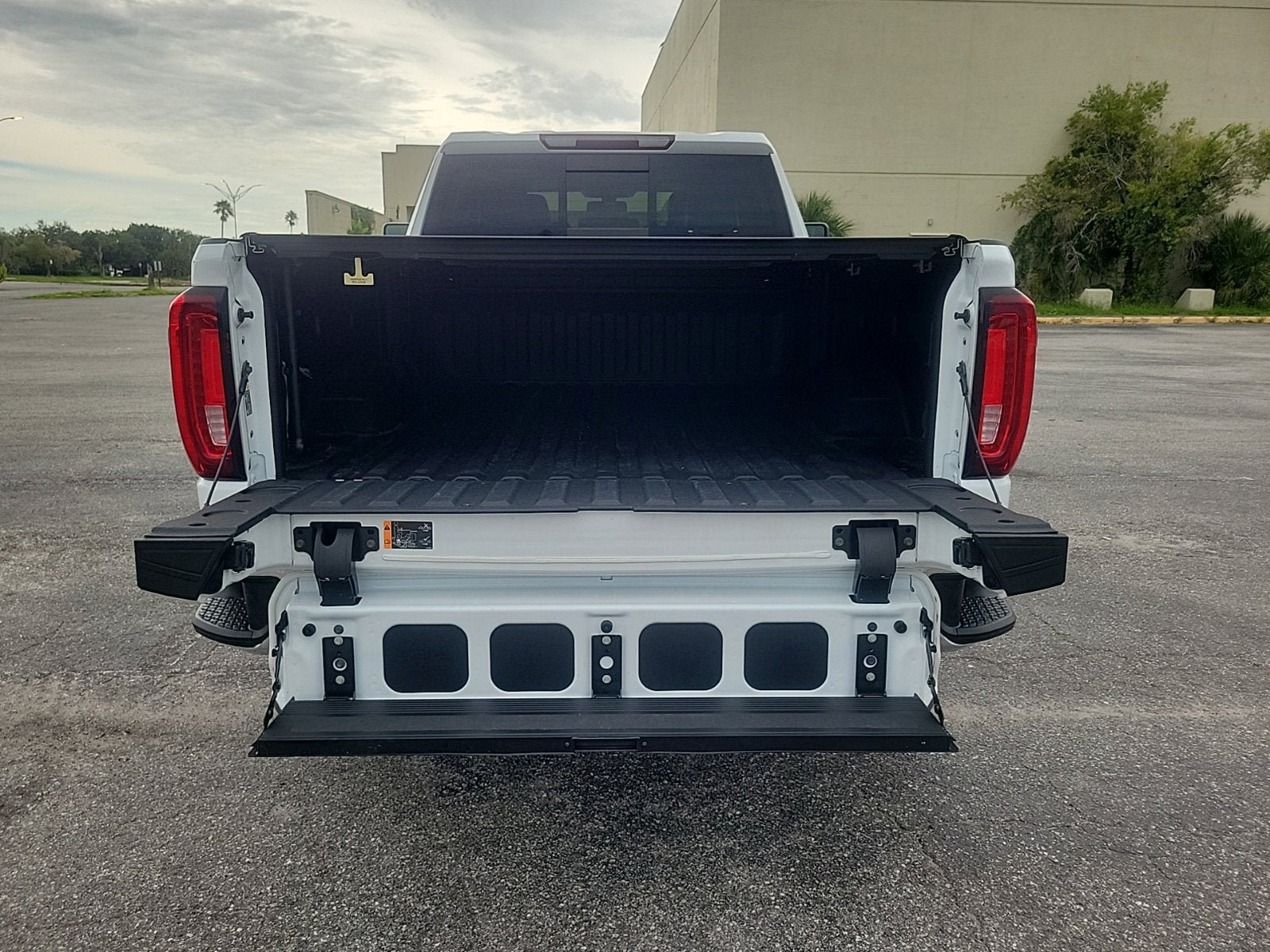 Used 2021 GMC Sierra 2500 SLT w/ SLT Convenience Package AWD/4WD image 7