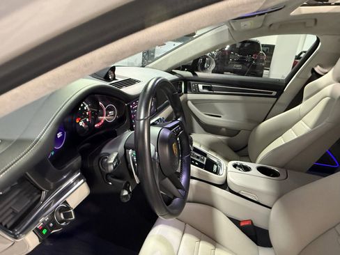 Used 2022 Porsche Panamera GTS image 30