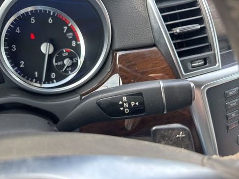 Used 2014 Mercedes-Benz GL 450 4MATIC image 24