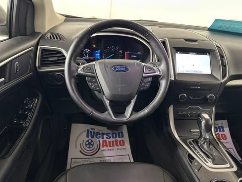 Used 2017 Ford Edge SEL w/ Equipment Group 201A AWD/4WD image 25