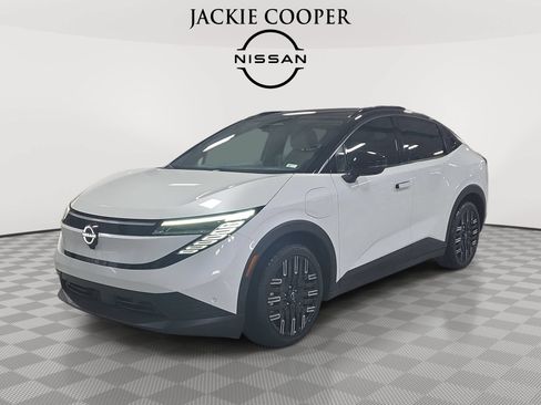 Used 2026 Nissan Leaf Platinum+ w/ Cargo Package (Platinum+) FWD image 1