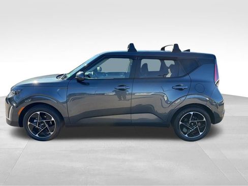 Certified 2025 Kia Soul EX image 2