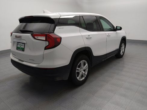 Used 2024 GMC Terrain SLE image 10