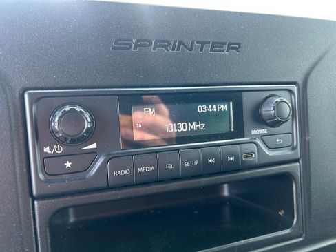 Used 2025 Mercedes-Benz Sprinter 2500 image 18