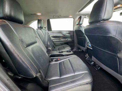 Used 2018 Toyota Highlander XLE AWD/4WD image 37