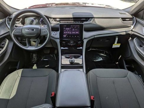 New 2026 Jeep Grand Cherokee L 2WD image 17