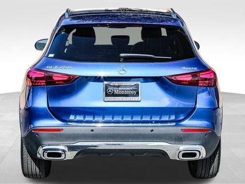 Used 2025 Mercedes-Benz GLA 250 4MATIC image 8