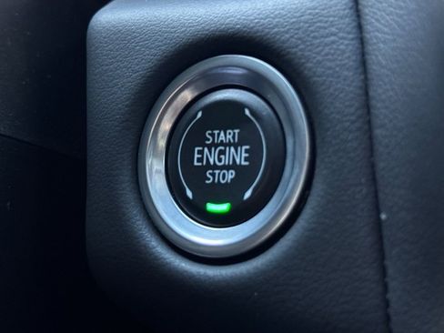 Certified 2024 Chevrolet Suburban Premier image 28