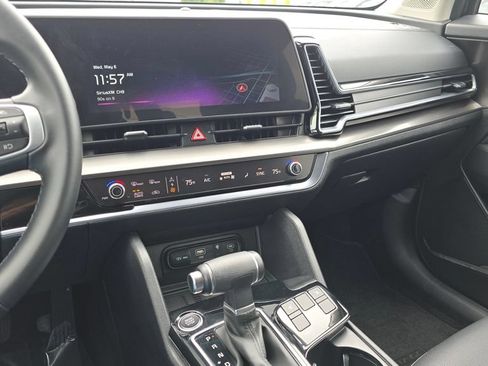 Certified 2025 Kia Sportage EX AWD/4WD image 35