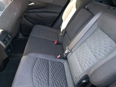 Used 2018 Chevrolet Equinox LT image 19