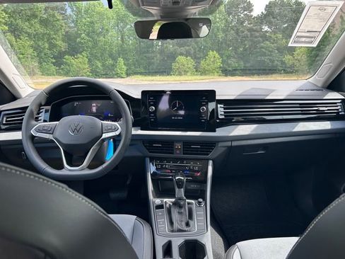 New 2026 Volkswagen Jetta SE FWD image 13