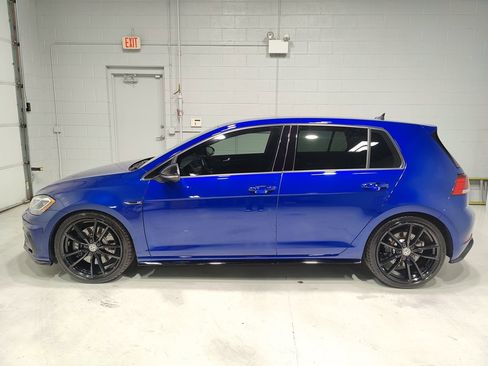 Used 2019 Volkswagen Golf R 4-Door image 19