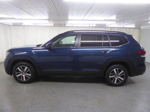 Used 2023 Volkswagen Atlas SE AWD/4WD image 4