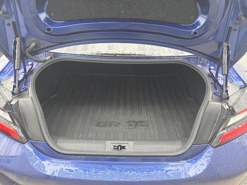 Used 2023 Toyota GR86 w/ ALL Weather Mat Package (TMS) image 11