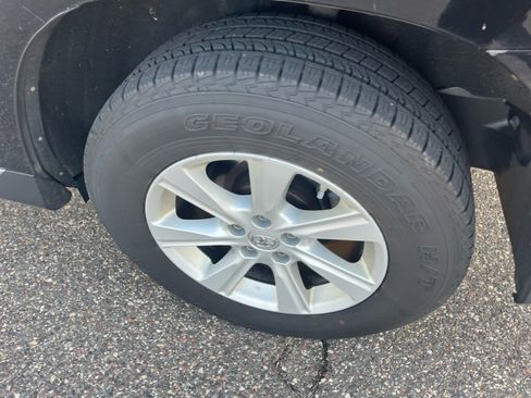 Used 2012 Toyota Highlander SE w/ Tow Pkg AWD/4WD image 8