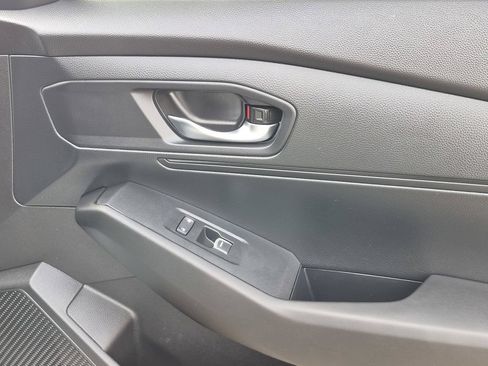 Used 2025 Honda Accord LX image 10