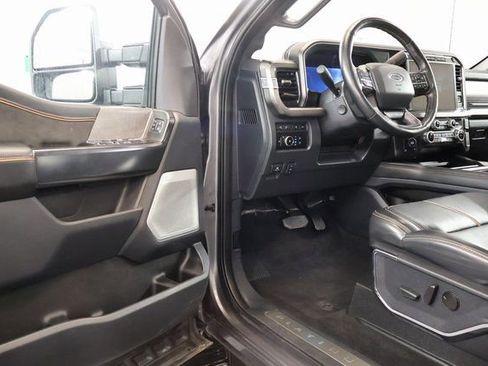 Used 2023 Ford F350 Platinum AWD/4WD image 8