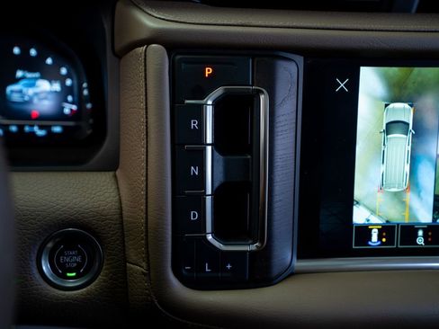 Used 2023 GMC Yukon Denali AWD/4WD image 45