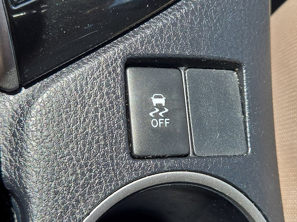 Used 2015 Toyota Corolla LE FWD image 27