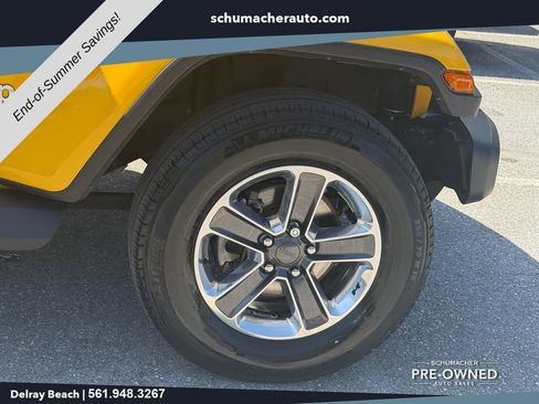 Used 2021 Jeep Wrangler Unlimited Sahara AWD/4WD image 9