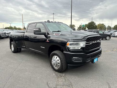 Used 2023 RAM 3500 Big Horn w/ Level B Equipment Group AWD/4WD image 2