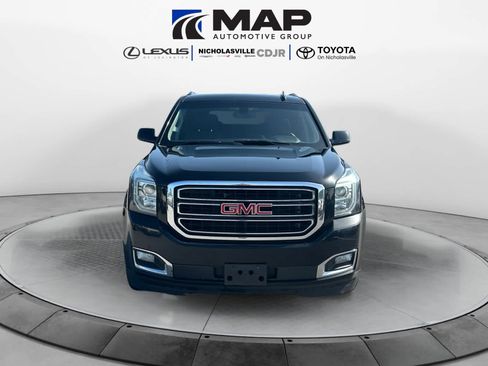 Used 2018 GMC Yukon SLE AWD/4WD image 8