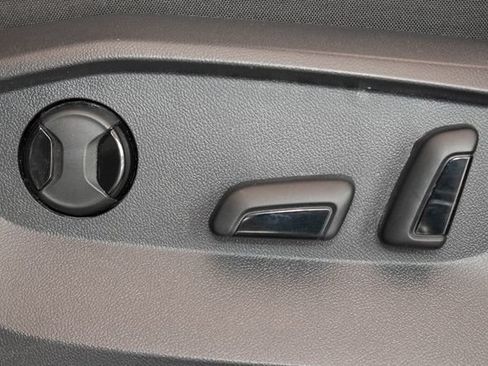 Used 2023 Volkswagen Taos SE AWD/4WD image 20