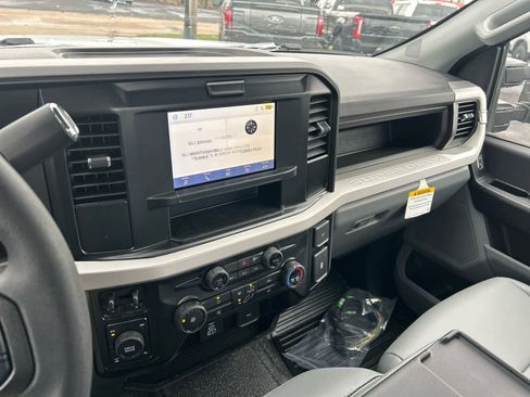 New 2026 Ford F250 XL w/ XL Chrome Package image 23