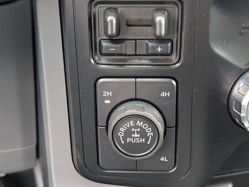 New 2024 Ford F150 XLT w/ Equipment Group 302A MID image 38