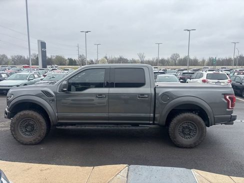 Used 2018 Ford F150 Raptor w/ Equipment Group 802A Luxury image 8