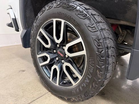 Certified 2023 GMC Sierra 1500 AT4 image 19