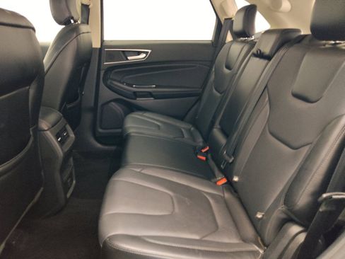 Used 2018 Ford Edge Titanium AWD/4WD image 18