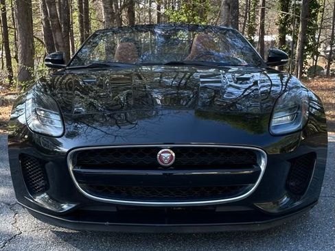 Used 2019 Jaguar F-TYPE Convertible AWD image 17