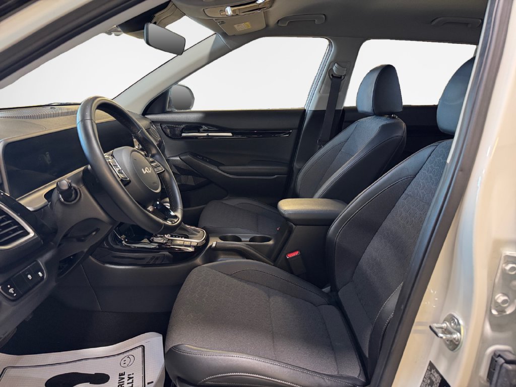 Certified 2025 Kia Seltos S AWD/4WD image 12
