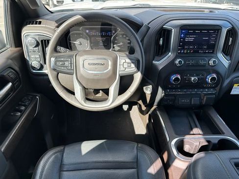 Used 2022 GMC Sierra 2500 Denali image 36