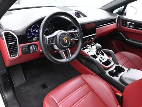 Used 2023 Porsche Cayenne Coupe AWD/4WD image 10