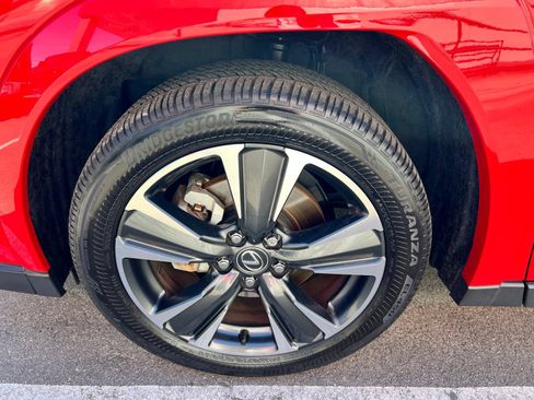 Used 2025 Lexus UX 300h FWD w/ Cold Area Package image 16