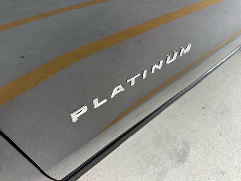 Certified 2025 Ford Expedition Platinum AWD/4WD image 8