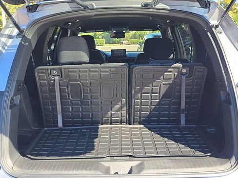 Used 2023 Honda Pilot Sport image 12