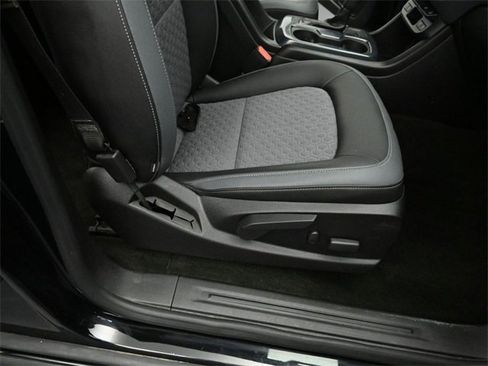 Used 2017 Chevrolet Colorado Z71 image 32