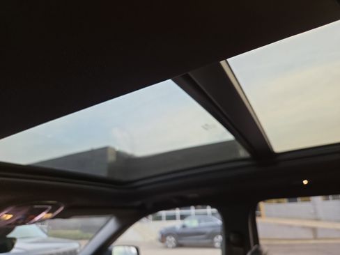 New 2025 Jeep Grand Cherokee L Limited w/ Trailer Tow Package image 9