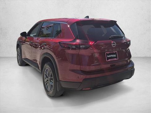 Certified 2025 Nissan Rogue S FWD image 8